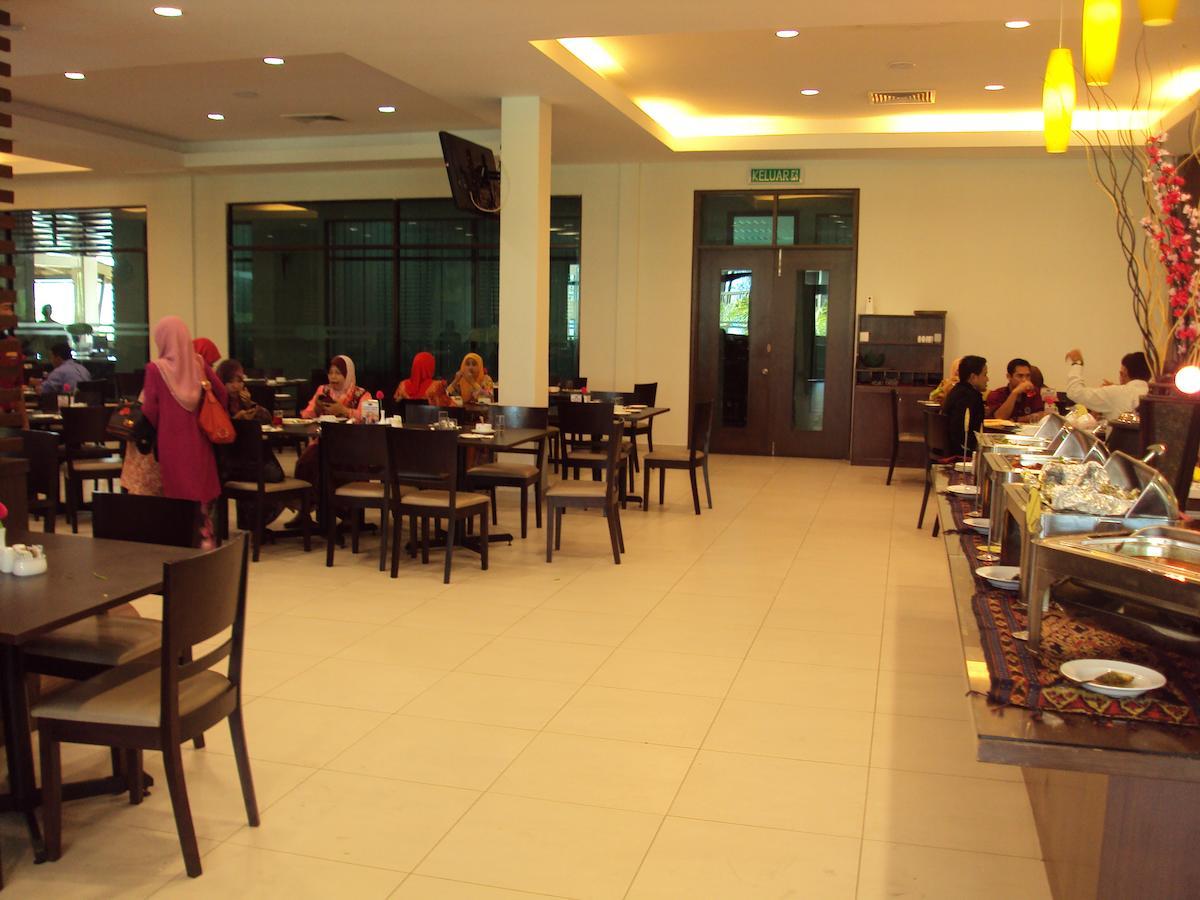 Hotel Felda Residence Tanjung Leman Jemaluang Ngoại thất bức ảnh